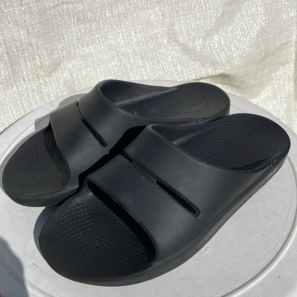 Oofos Men’s Ooahh Slide Sandal - Black Unisex Slide Women’s Sz 10/ Men’s 8